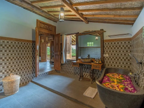 Nanang Antique Ubud Villa