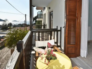 Aris Junior Studio & Apartments