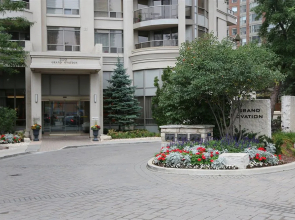 Sarkar Suites - 330 Burnhamthorpe Road