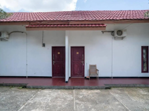 RedDoorz Syariah Near Syamsudin Noor Airport 4