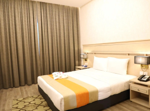 Отель Wescott Plaza Hotel Apartment