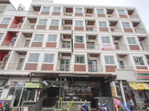 OYO 75321 Gemma Patong