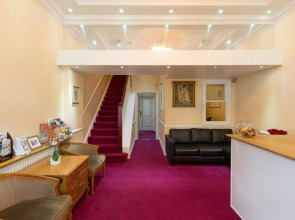 Lord Kensington Hotel