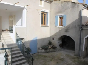 Maison de village Dolly house