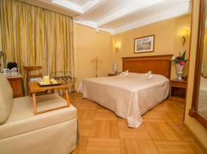 Luxury Rooms H 2000 Roma