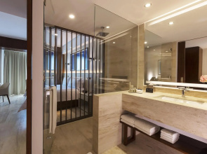 Altitude at Krystal Grand Cancun - All inclusive