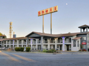Crossroads Inn