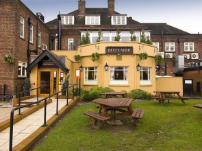 Premier Inn Manchester - Heaton Park