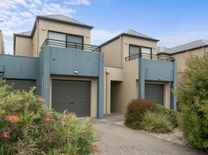 Front 9 then Dine - 3/61 St Andrews Boulevard