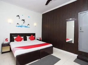 OYO 14511 Apollo Inn