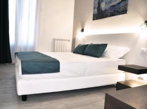 Leone Suite Apartments