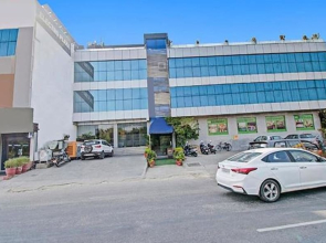 Fabhotel Avana