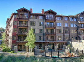 New Listing in the Heart of the Village at Northstar! Iron Horse South 106