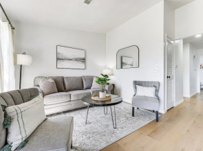 5 Mi to Strip! Pointe Royale Condo w/ Indoor Pool