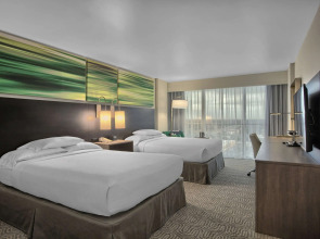 DoubleTree by Hilton at the Entrance to Universal Orlando