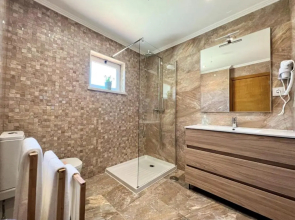 Boliqueime Amazing Villa With Pool by Homing