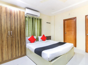 OYO Flagship 69508 AYAANSH RESIDENCY