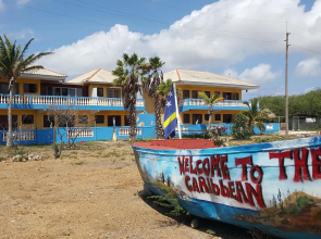 Sea Horizon Apartments (across from Mambo Beach)