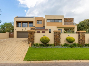 Fleur de Lis Guesthouse