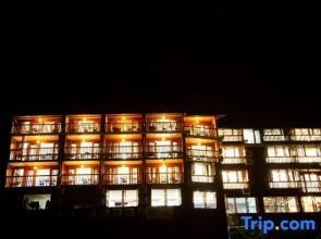 Luanxi Flower Pinellia Homestay (Qianhu Miao Village Branch, Xijiang)