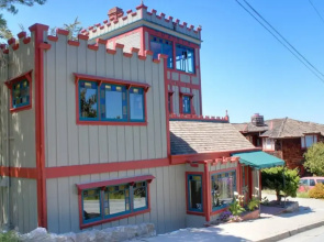 3573 Captain's Castle