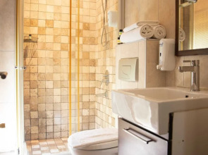 The Hera Suit Hotels