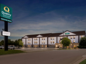 Quality Inn & Suites Manhattan