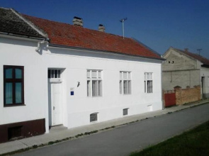 Apartment With 2 Bedrooms in Batina, With Furnished Terrace - 20 m Fro
