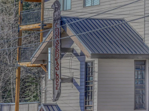 Mt Hood Views Condo #204