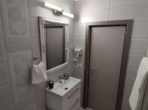 RELAX Downtown Suite