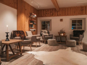 Holmen Husky Lodge