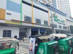 Luxurious Condo in Quezon City With Private Pool and City Views