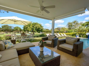 Private Villa with Pool and Golf Cart