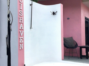 THUISHAVEN adults-only boutique resort