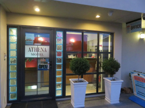Athena Motel & Apartments