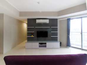 Huge The Mansion Tower Capilano Apartment