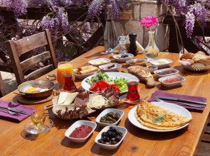 Vinifera Vineyards Hotel