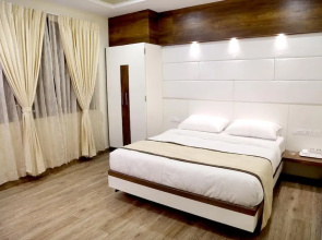Hotel R K Renaissance