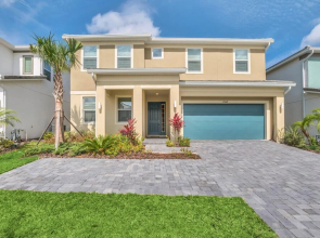 Stunning 9BR Home - Family Resort With Private Pool Hot Tub and Games