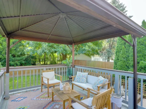 Steps to Lake Erie! Cedar Point Home Base w/ Deck