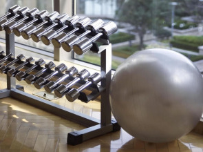 Sheraton Grand Shanghai Pudong Hotel & Residences