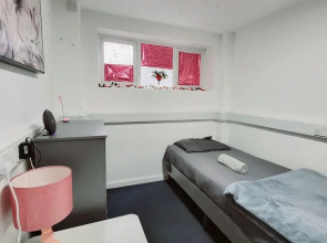 Silver Road Deluxe Retreat in Norwich