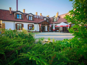 Dwór Bogucin Hotel & Restauracja