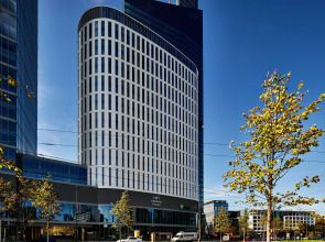 Holiday Inn Express Warsaw - The HUB by IHG