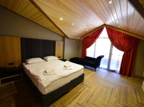 Inanlar Deluxe Hotel & Bungalow