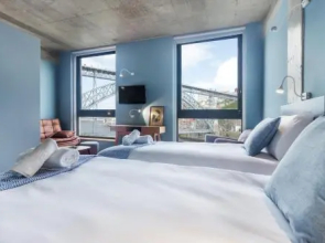 Bridge It - Suites & Views