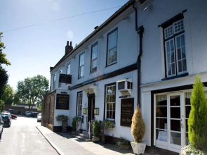 Warren Lodge Hotel