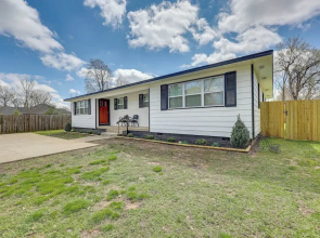 Cozy Duplex, Walk to Bentonville City Square!