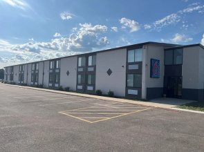 Motel 6 Rockford, IL – RFD Airport