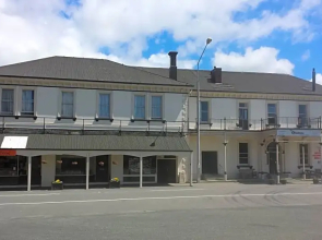 Gladstone Grand Hotel